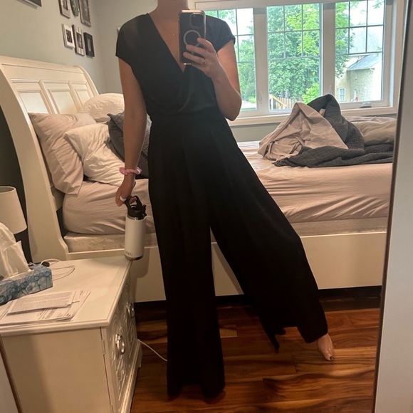 Halara Black Short Sleeve Plicated Wide Leg Flowy Waffle Jumpsuit | NEW/!!💜🖤 - Picture 11 of 11